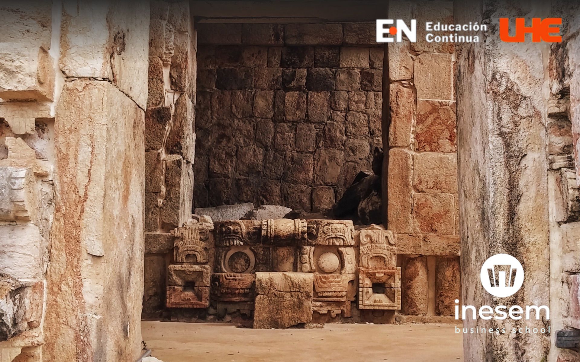 Diplomado en Arqueología
